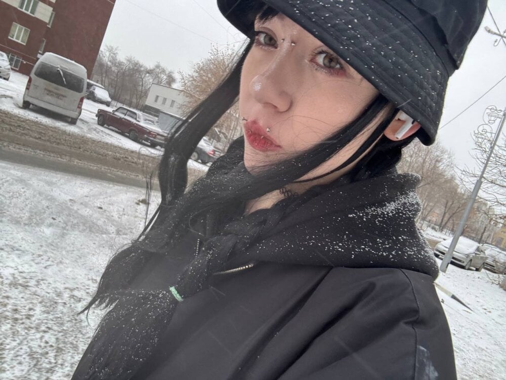 sexcityguide.com miteehee livesex profile in small-tits cams