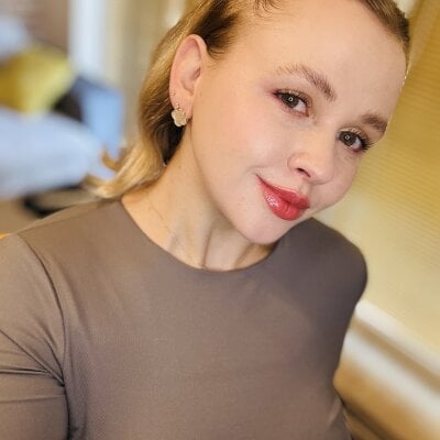Lisa4Love Female Bigasswhite Online Cam Adult