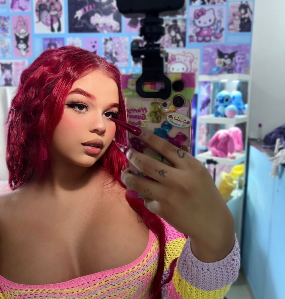 taii_leal from stripchat