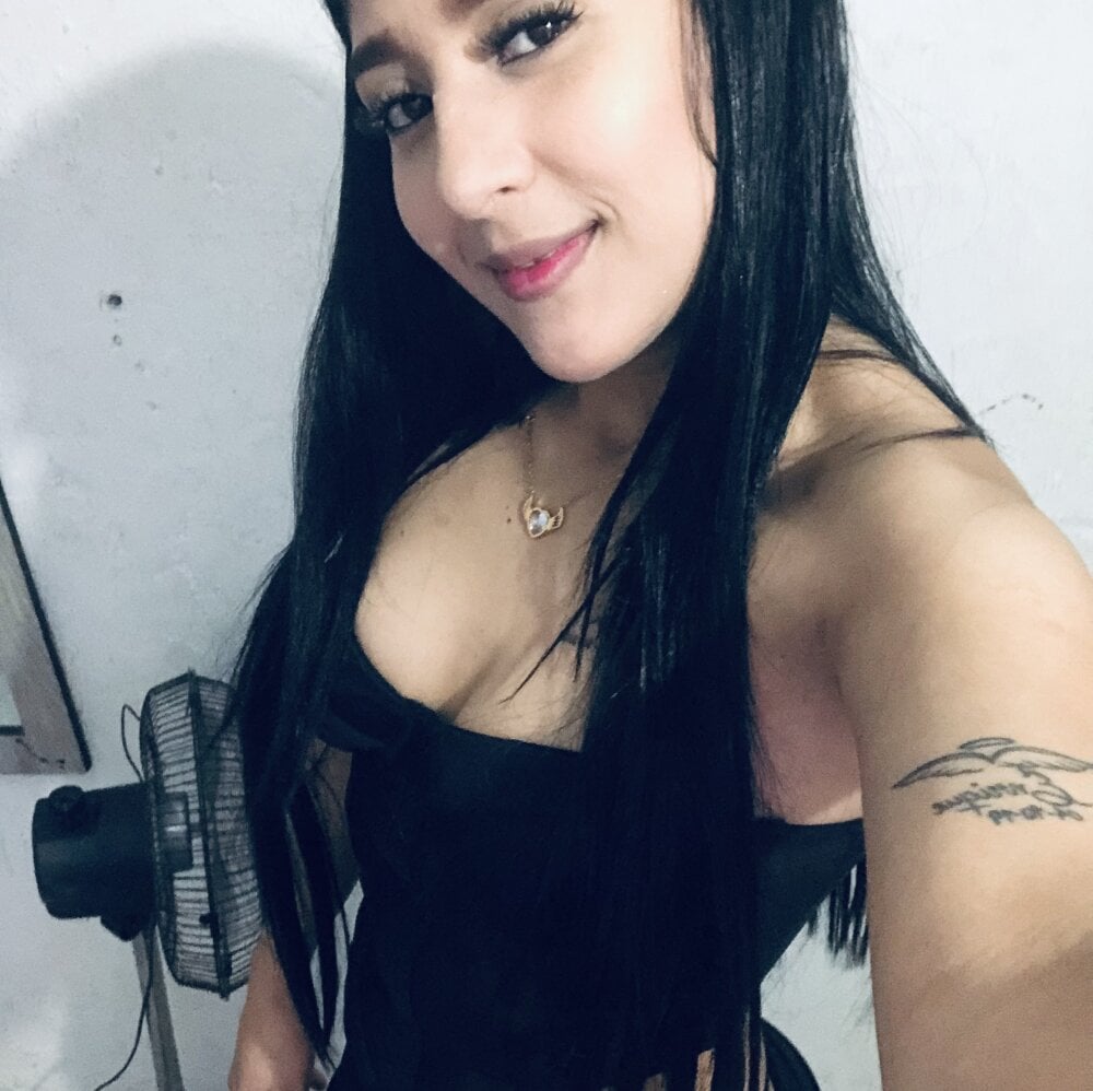 watchgirlcam.com shuaminy_01wed livesex profile in in-my-flower-kingdom cams