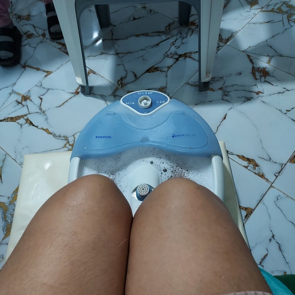 bestlivesexchat.com khola_k livesex profile in deep-inside-of-fuck-machine cams