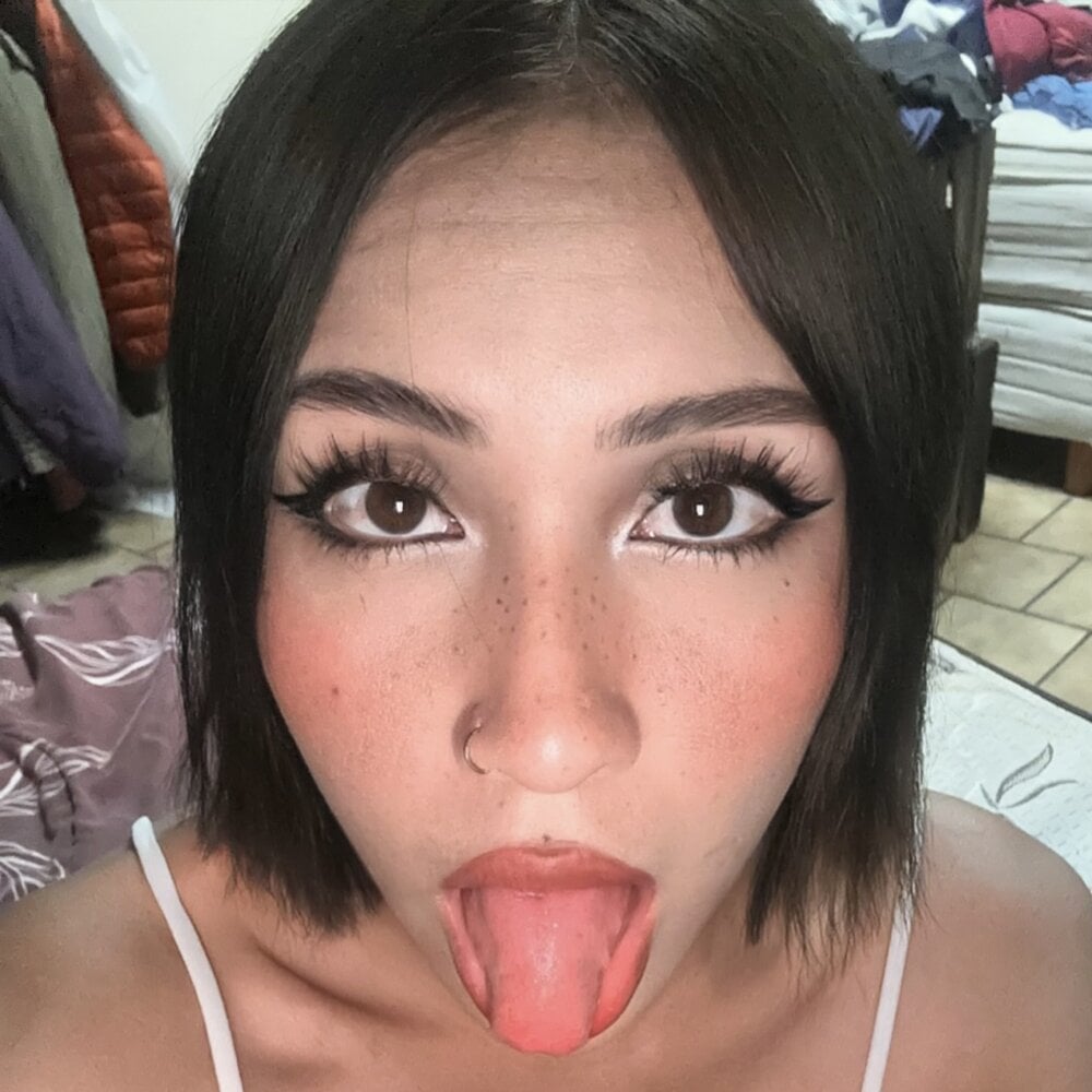 LunaAurora3's Offline Chat Room