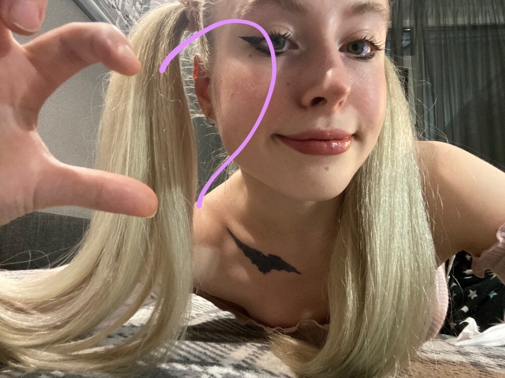 nymphdoll from stripchat
