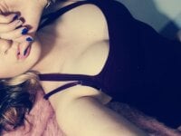 AnnyToronto_'s Offline Chat Room