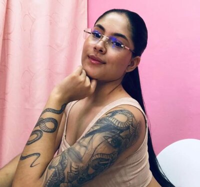 Mia_Elowen