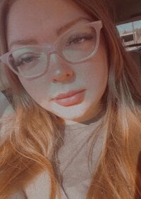 maddythebaddie's Offline Chat Room