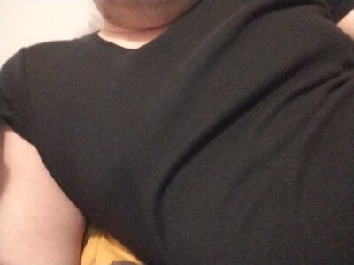 Bishappy Male Medium Webcam Chat
