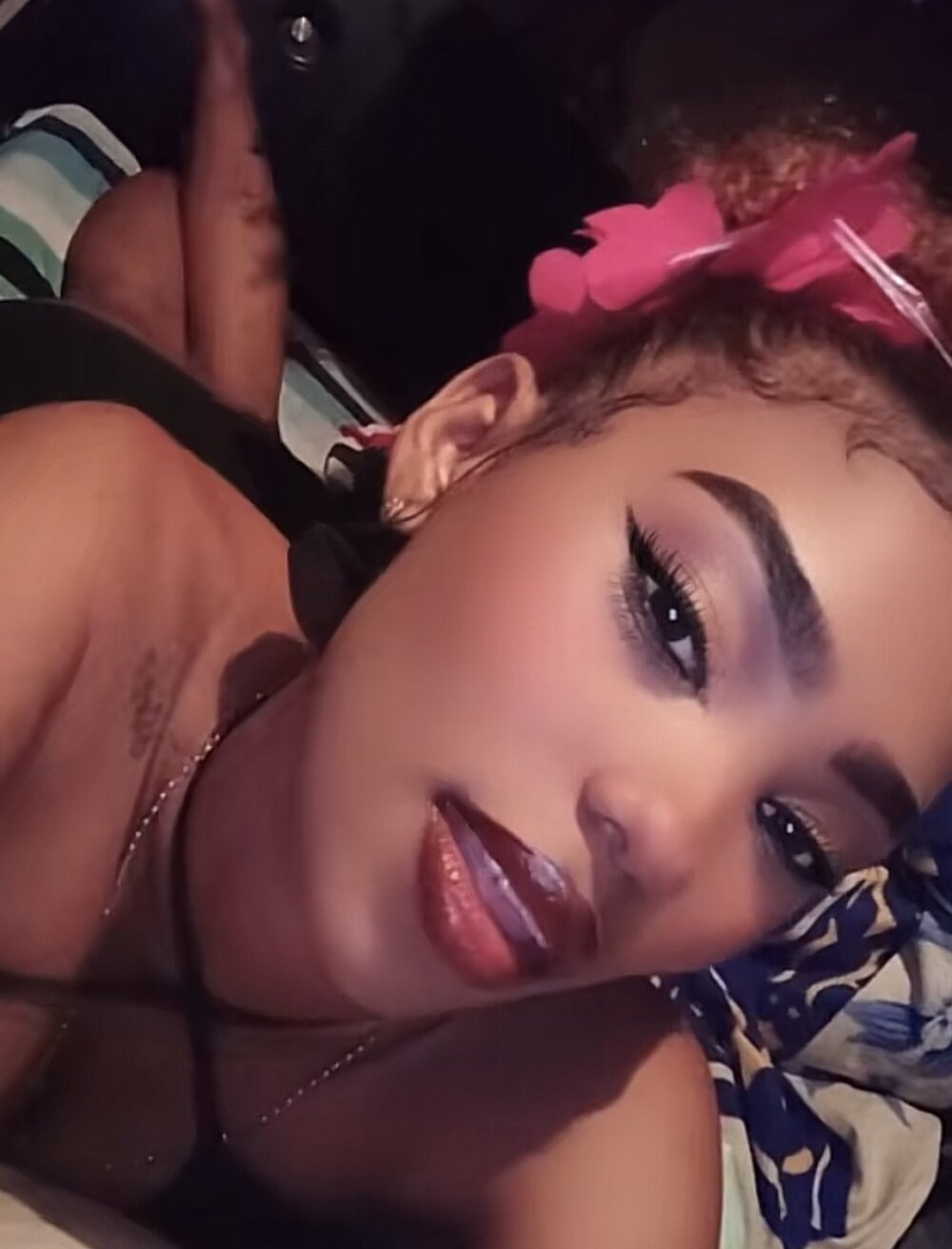 stripchat gia_ricci_ webcam profile pic via glamcambabes.com