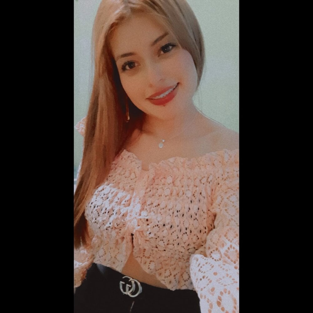 latina_bennet from stripchat