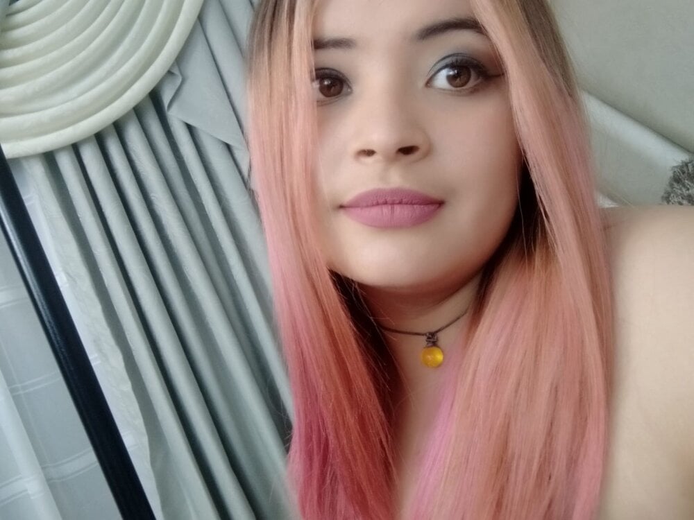 stripchat abril_grey webcam profile pic via cheapadultsexcams.com