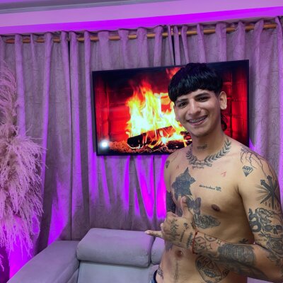 Sam_Hot9Inch