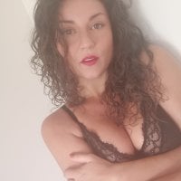 Karin_Noelle's Offline Chat Room