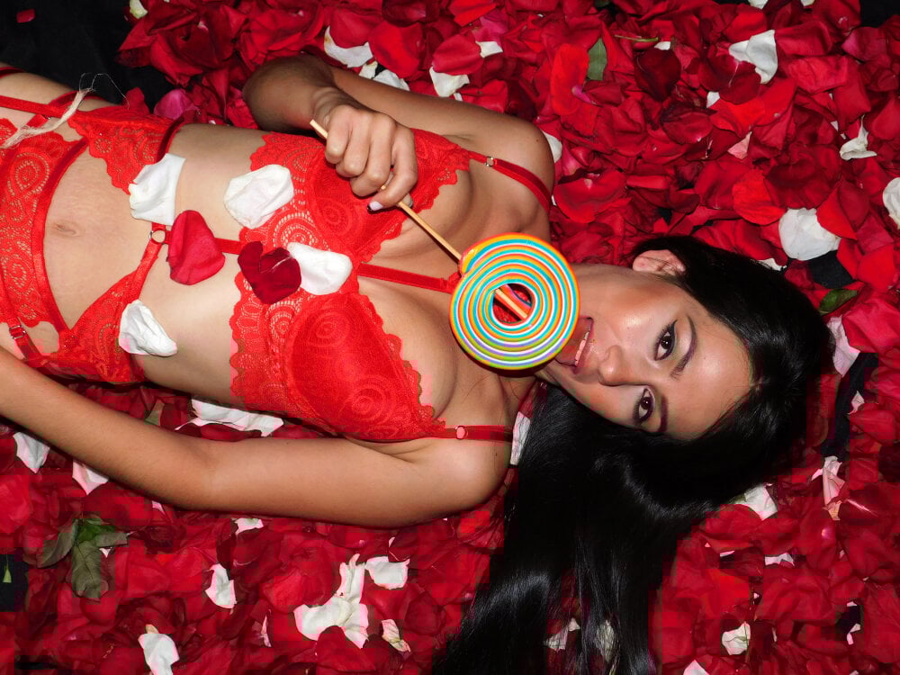 livesex.fan VictoriaHilton livesex profile in brown-hair cams