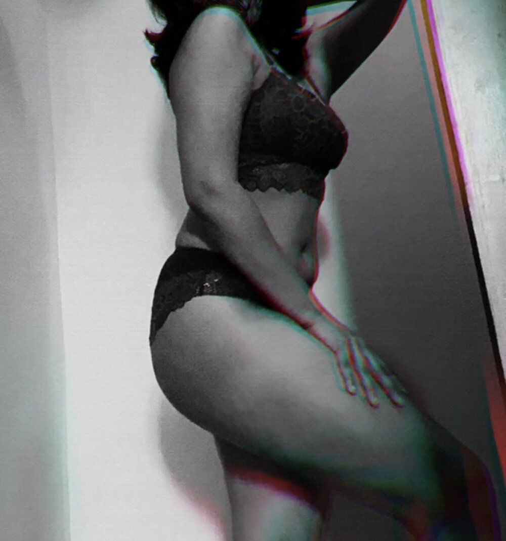 Personal page for model. eyecandyxd. 