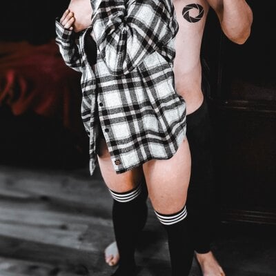 PeaksAndPleasure Couple Canadian Free Webcam Sex