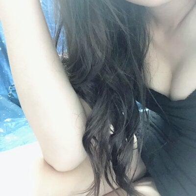 Rose_Thuy - brunettes young