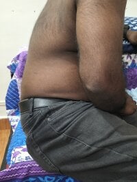 Mallu_Rani_Rajesh's Offline Chat Room