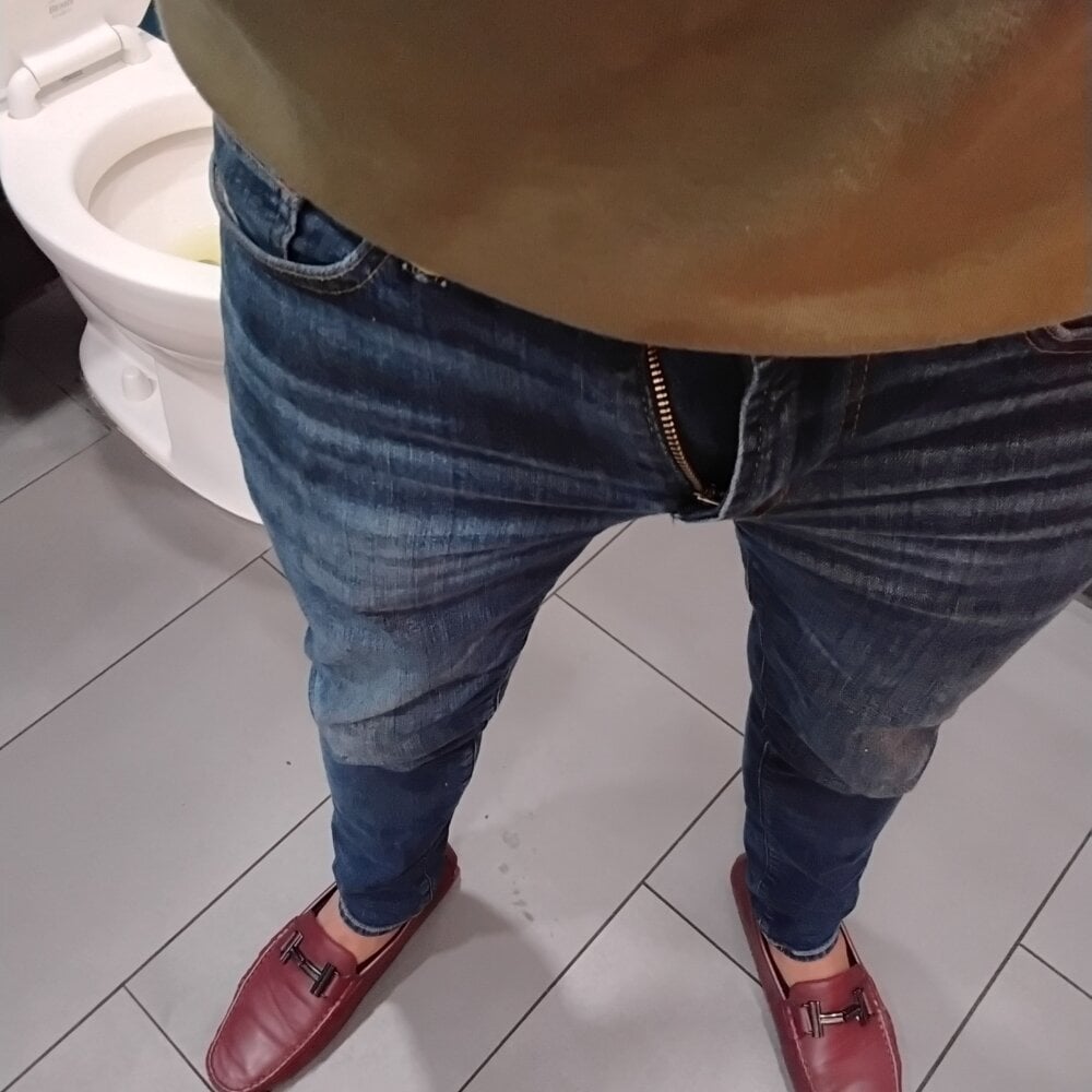 hotuncut1's Offline XXX Chat