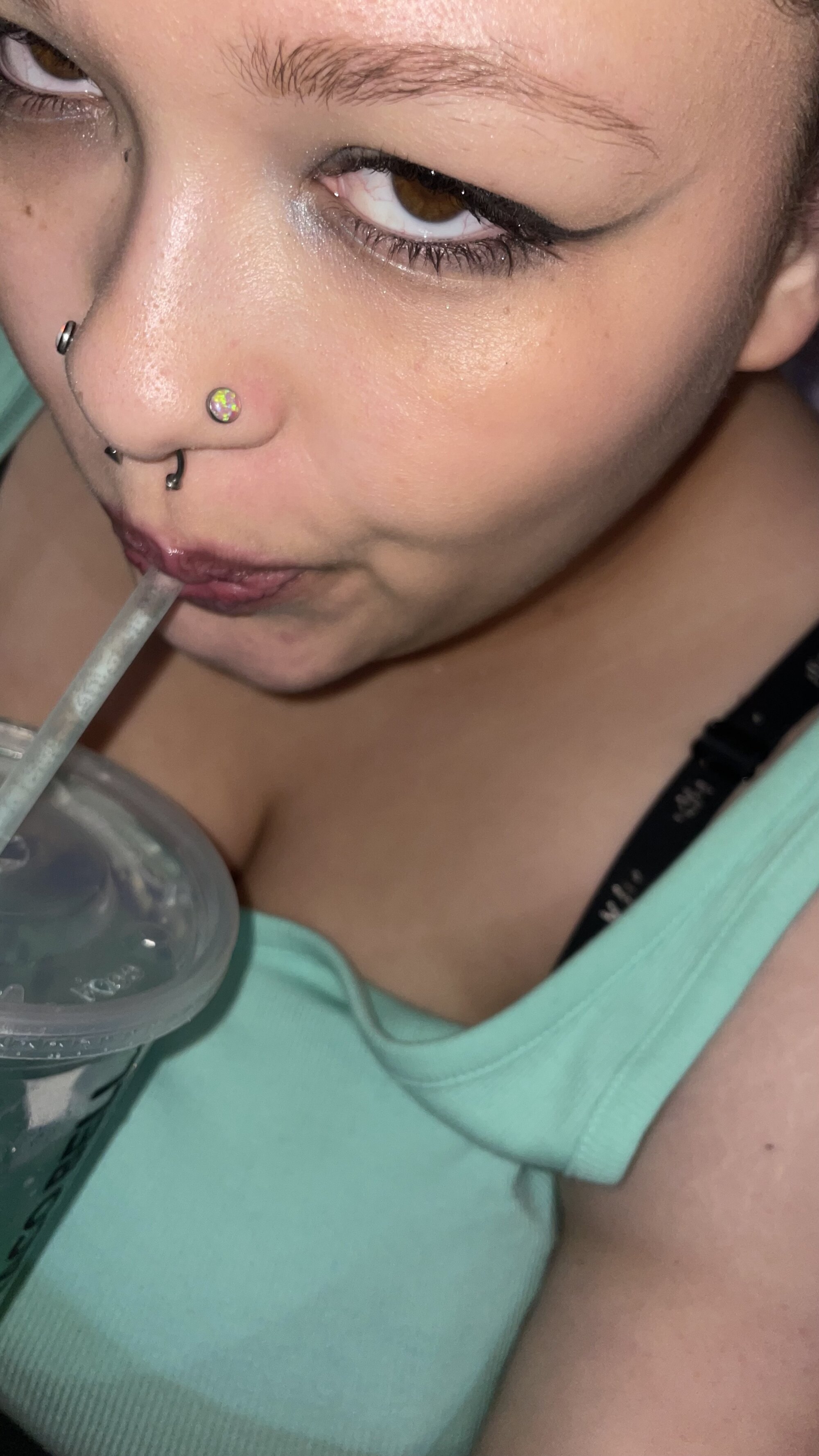 avaa_adore