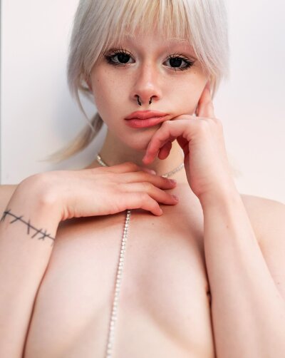 YolandiWhite - Stripchat Teen Lovense Blowjob Girl 