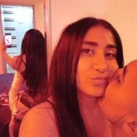 Nikki_Ralf's Offline Chat Room