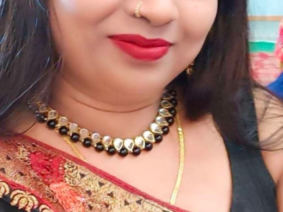 DIVYA_JI8's Offline XXX Chat