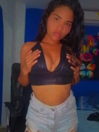 luisa_sweet30's Offline XXX Chat