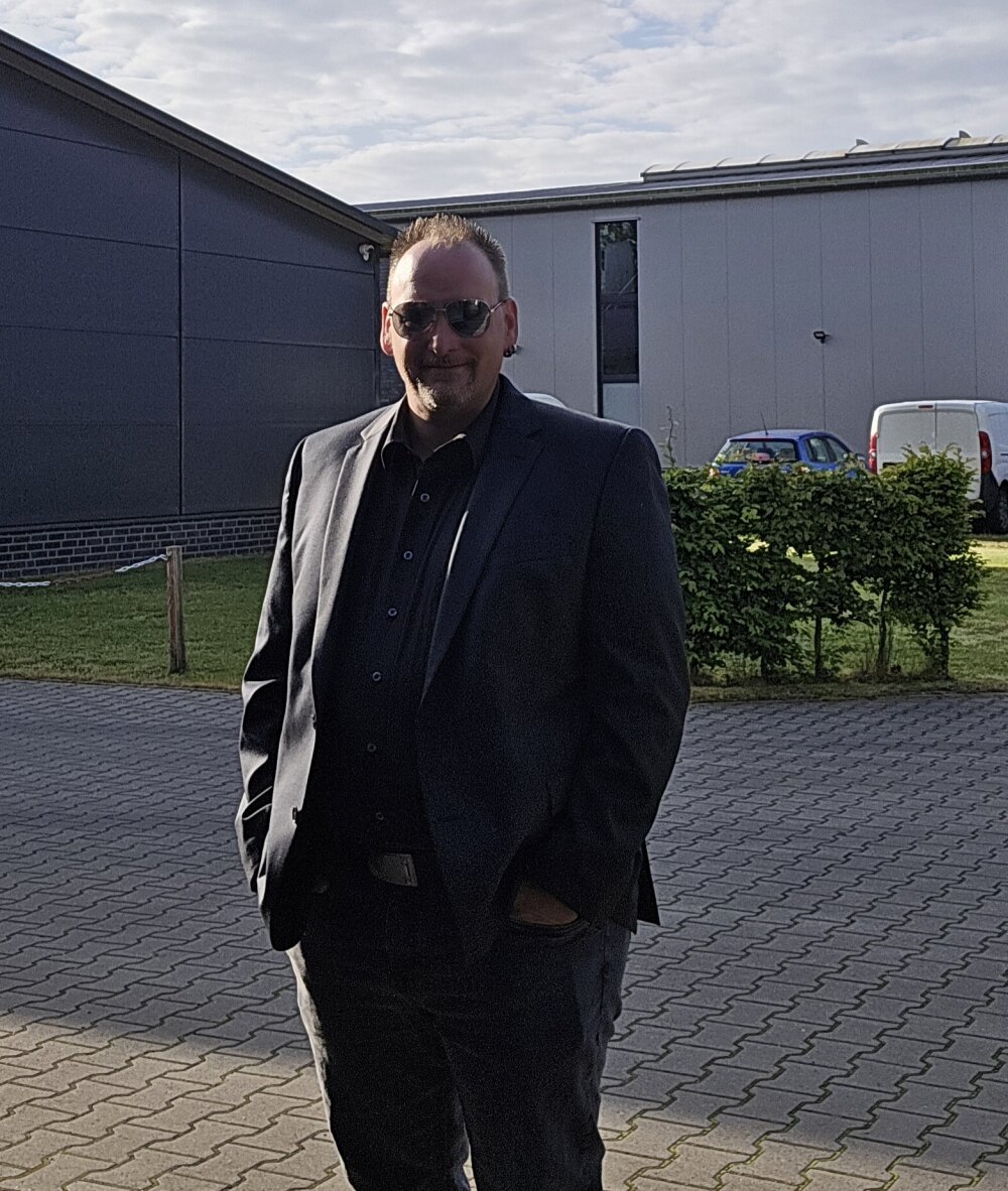 MrNiceCock2020's Offline XXX Chat