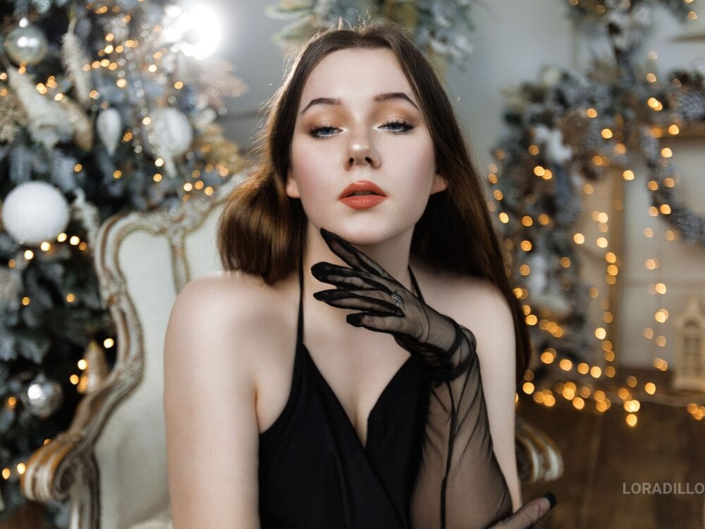 stripchat cristalwild_ webcam profile pic via livesextrans.com