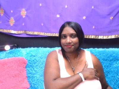 Indian_tracy - cheap privates mature