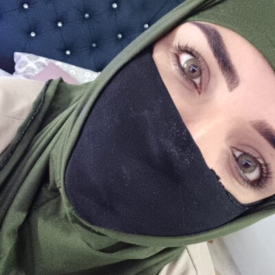 Uzra_hayed - curvy arab