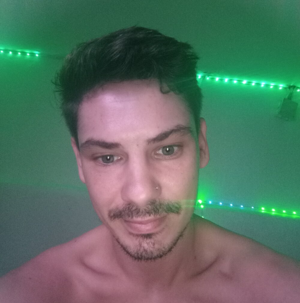 eugenioo123 from stripchat