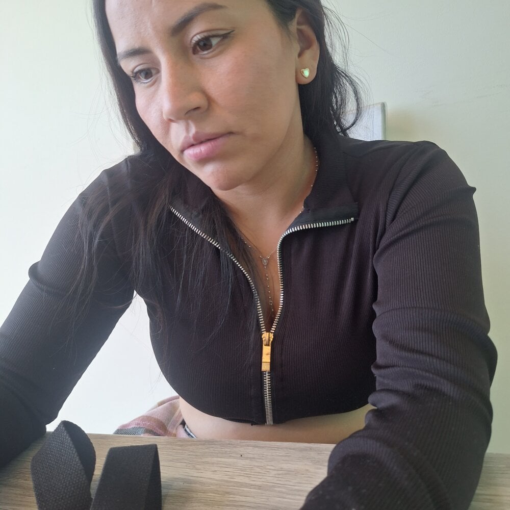 Charlote_lowen profile