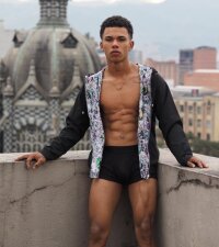 Tupak_sex's Offline XXX Chat
