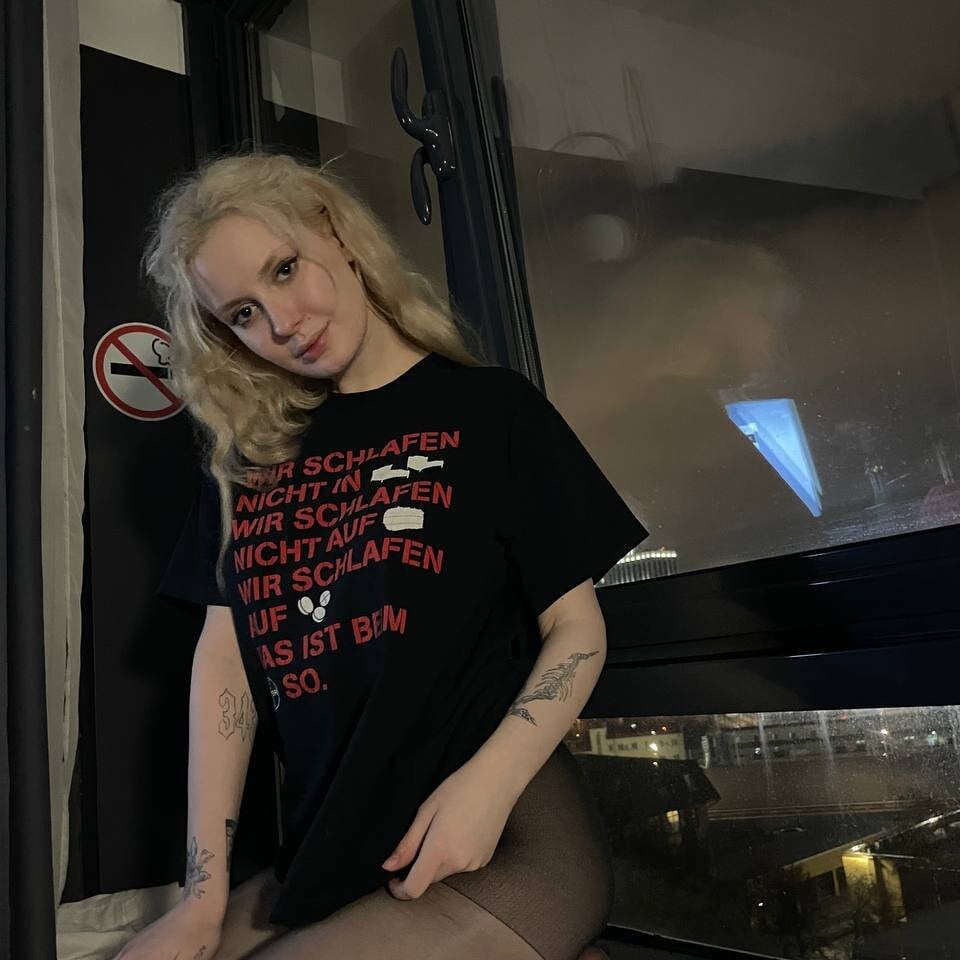 stripchat evelynnfinn webcam profile pic via 247camsex.com