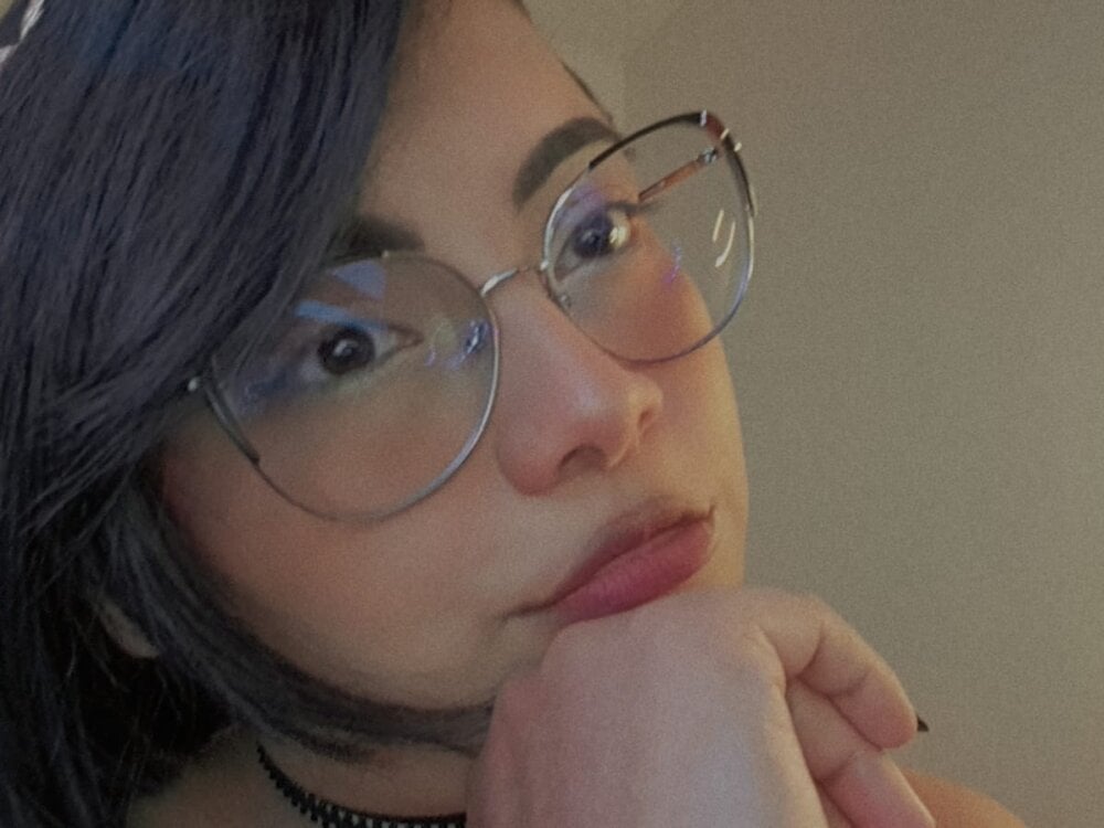 RosieLove_ profile
