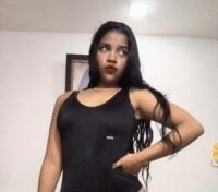 valeria_hot_brunette's webcam live show