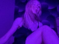 TwinedPeril's webcam live show