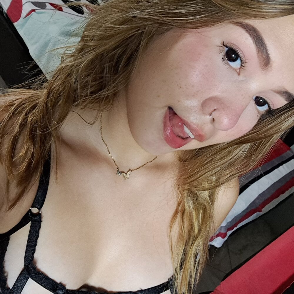 stripchat angel_megan webcam profile pic via livesex.fan