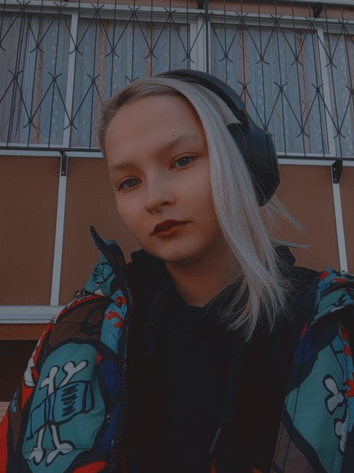 OdetteFake profile
