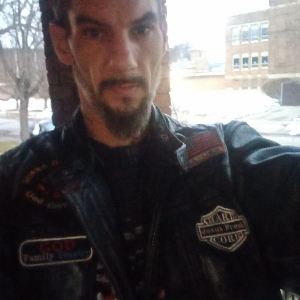 Yourfavoritewhitedick's Offline XXX Chat