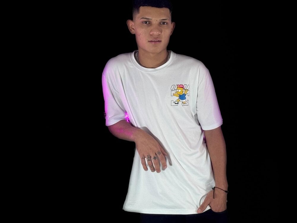 Strongerboyt69 profile