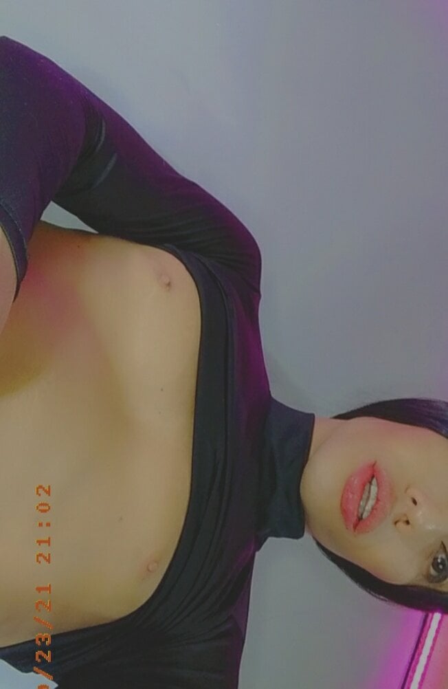 sexysara-21 from stripchat