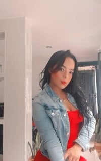 Tifannysantos' Offline Chat Room