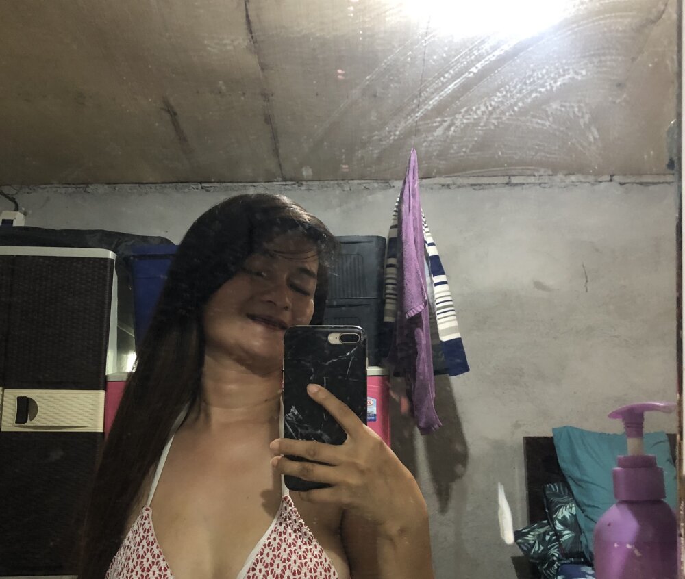 Wild_Chinita's Offline XXX Chat