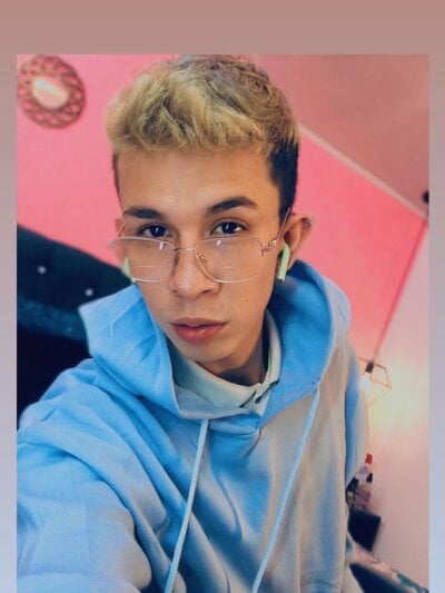 Juaan_Dii - Stripchat Pov Blowjob Cam2cam Boy 