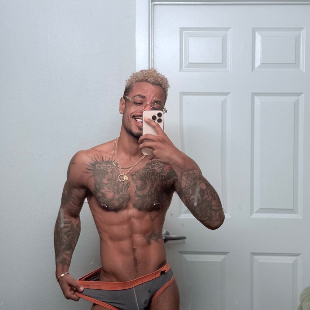 Derekstonexxx profile