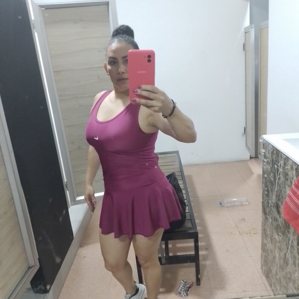 michell__adell live cam model at StripChat