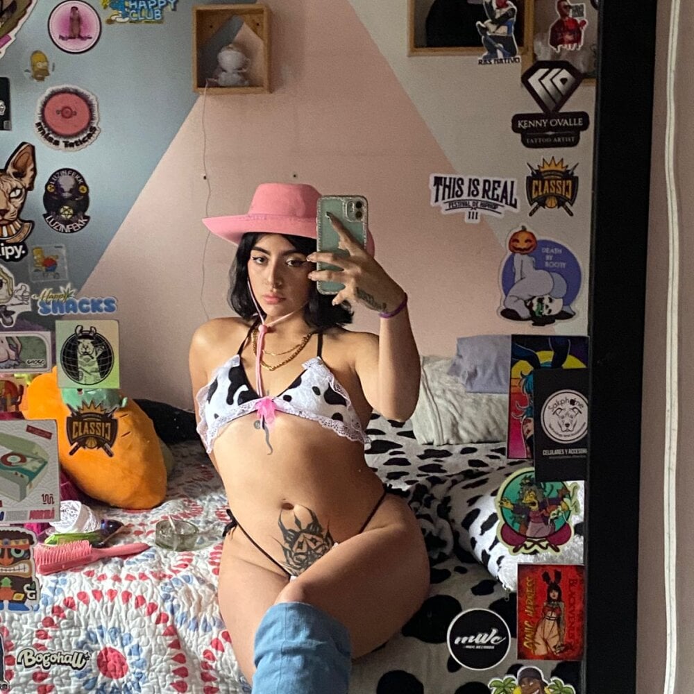 Veronica223 Offline XXX-chat