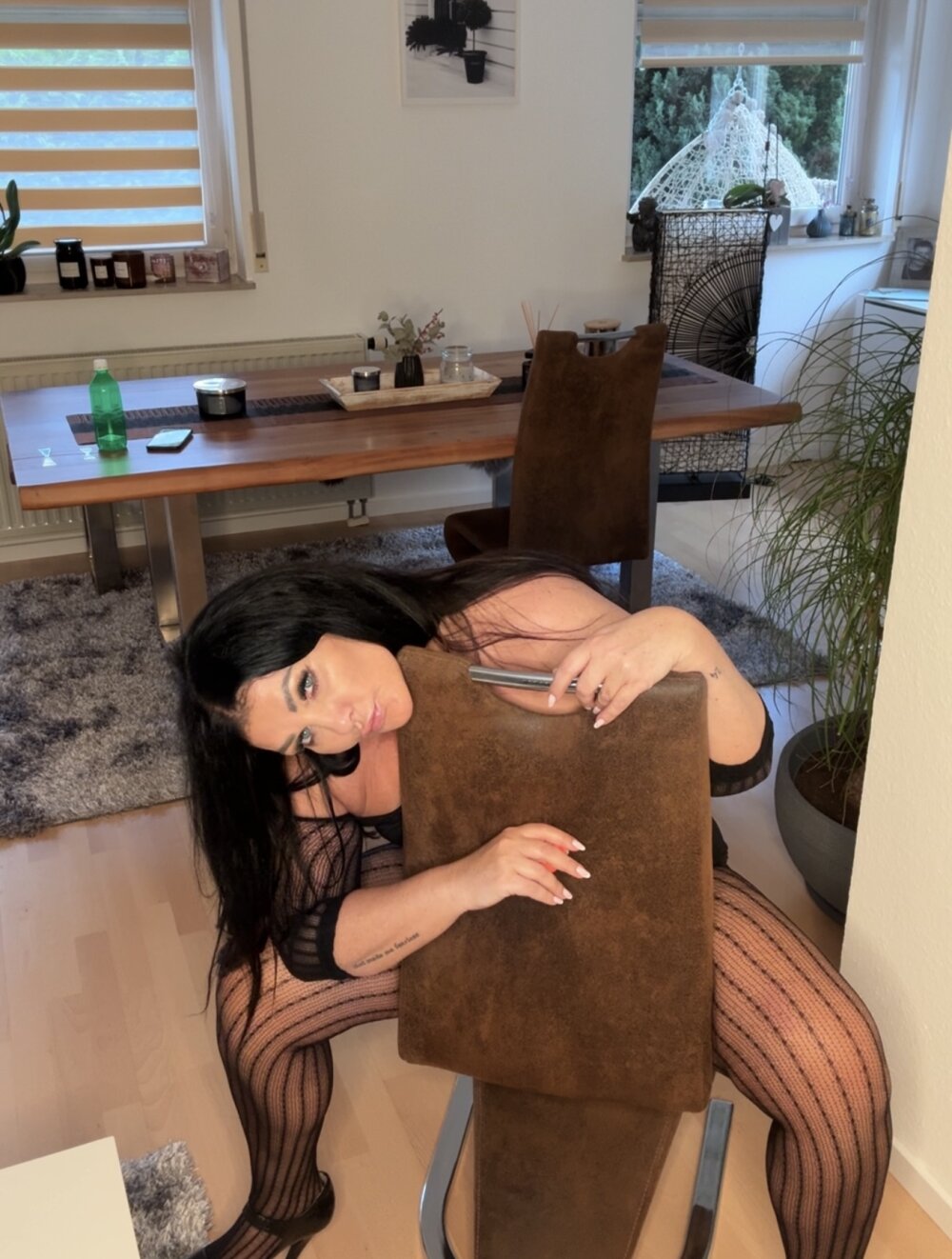 nola_luxx-offiziell from stripchat